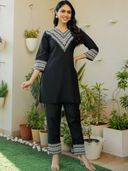 Black color option, Sold out, Currently selected