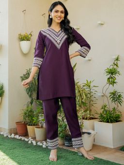 HOUSE OF JAMOTI - Women Purple Blended Embroidered Kurta with Pant