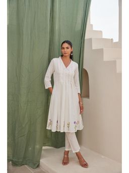 MAAND - Women White Cotton Embroidered Kurta with Trouser