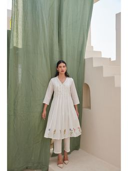 MAAND - Women White Cotton Embroidered Kurta with Trouser