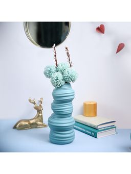 Voncasa - Ceramic Sky Blue color Spiral Pattern Flower Vase for Living Room