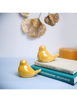 Voncasa - Decorative Set Of 2 Ceramic Yellow color Bird Design Pattern