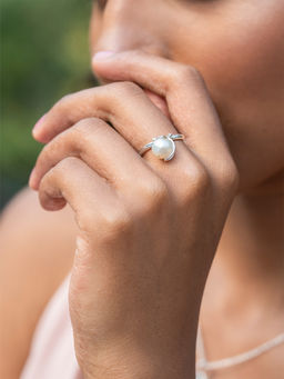 Shaya by CaratLane - The Pearl-fect Ring in 925 Silver