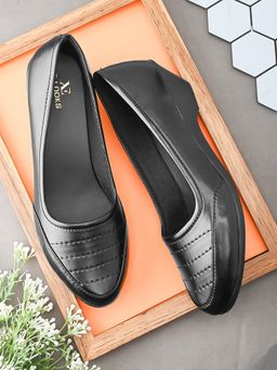 XE Looks - Stylish Ravishing Design Casual Ballerinas