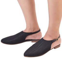 XE Looks - Graceful And Versatile Mules Sandals
