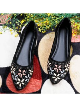 XE Looks - Sophisticated And Graceful Ballerinas