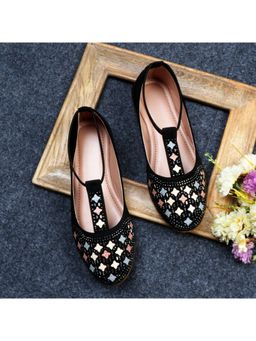 XE Looks - Graceful And Elegant Siroski Design Ballerinas