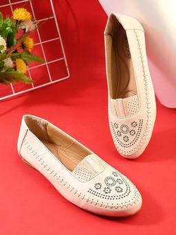 XE Looks - Ethnic Design Stylish And Trendy Comfortable Ballerinas
