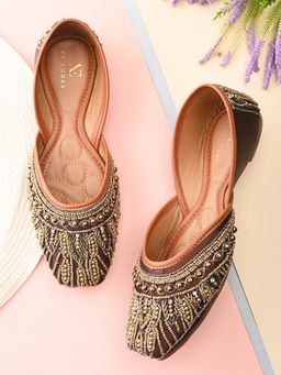 XE Looks - Handcrafted Traditional Design Punjabi Juttis