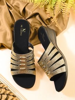 XE Looks - Shimmery Design Modern And Stylish Fashion Slippers