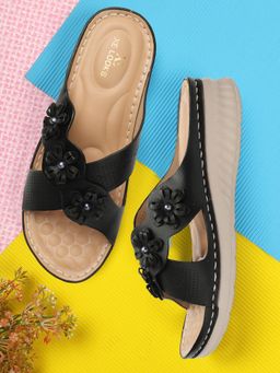 XE Looks - Classy and Eye-Catching Flowers Design Doctor Slippers