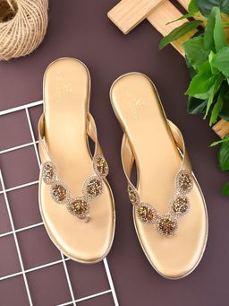 XE Looks - Trendy And Stylish Fashionable Flat Slippers