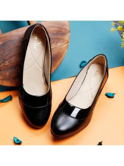 XE Looks - Trendy And Elegant Daily Wear Ballerinas