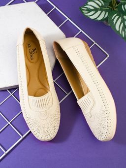XE Looks - Graceful And Elegant Laser Design Ballerinas