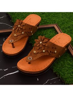 XE Looks - Alluring and Stylish Flower Design Platform Slippers