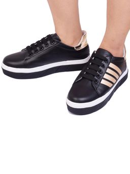 XE Looks - Modern And Hip Comfortable Eye-Catching Sneakers