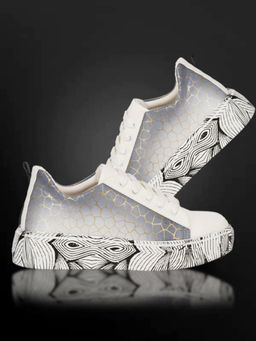 XE Looks - Modern And Eye-Catching Comfortable Vegan Leather Sneakers