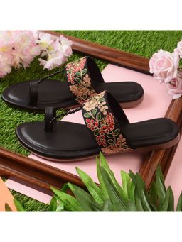 XE Looks - Elegant And Stunning Ethnic Embroidered Design Flat Slipper