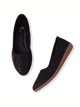 XE Looks - Stunning And Glamorous Siroski Design Flat Ballerinas