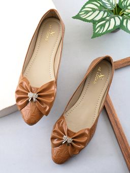 XE Looks - Glossy Bow Detail Ballerinas
