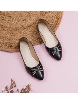 XE Looks - Alluring and Trendy Bow Design Comfortable Flat
