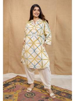 The Indian Ethnic Co. - Raiha White Clamp Dyed Linen Cotton Loose Kurta
