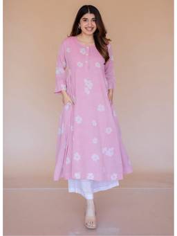 The Indian Ethnic Co. - Alizah Pink Batik Mulmul Jhabbha Kali Kurta with Slip