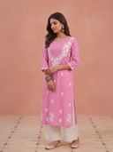 Pink color option, Currently selected