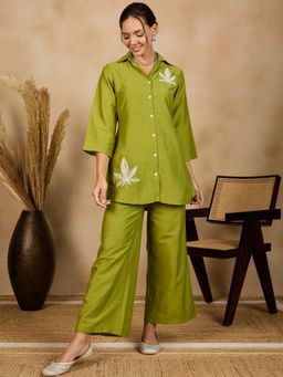WineRed - Women Solid Leaf Embroidery Green Co-Ord Set