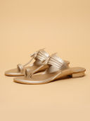 Gold color option, Currently selected