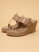 Beige color option, Currently selected