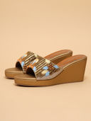 Bronze color option, Currently selected