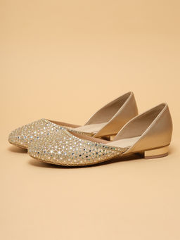ERIDANI - Women Evani Gold Embellished Juttis