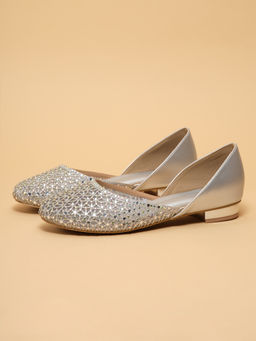 ERIDANI - Women Evani Silver Embellished Juttis