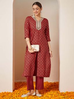 Janasya - Maroon Chanderi Silk Embellished Gold Printed Front Slit Kurta with Pant