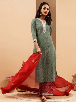 Janasya - Green Lehriya Printed Straight Kurta with Palazzo and Dupatta
