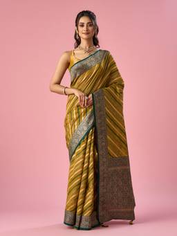 Mohey - Women Green Silk Saree with Stripes