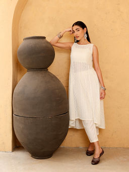 Qissa - White Self Design Polyblend Asymmetric Kurta and Crop Top with Pant
