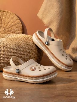 HOPPA - Beige Round Toe Clogs