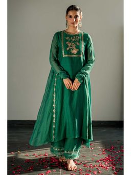 Paulmi & Harsh - Women Green Chanderi Round Neck Kurta with Pant