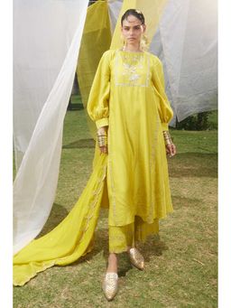 Paulmi & Harsh - Women Yellow Chiniya Silk Round Neck Kurta with Pant and Dupatta