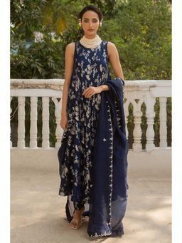 Paulmi & Harsh - Women Blue Jacquard Round Neck Kurta with Pants and Dupatta