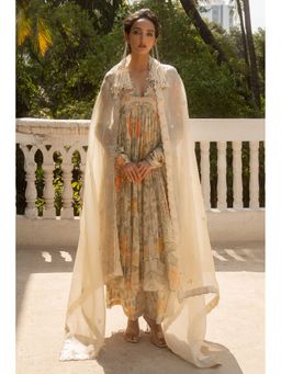 Paulmi & Harsh - Women Ivory Chanderi V-Neck Kurta with Pant and Dupatta