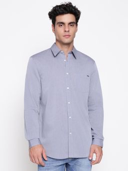 Guess - Men Chambray Dark Blue Solid Spread Collar Regular Fit Shirt