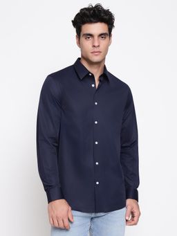 Guess - Men Tech Light Smart Blue Solid Spread Collar Regular Fit Shirt