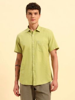 Cantabil - Men Green Breathable and Soft with Color Fastness Regular Fit Shirt