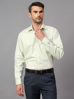 Cantabil - Men Green Breathable and Soft with Color Fastness Regular Fit Shirt