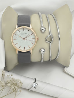 Joker and Witch - Joker & Witch Grey Blossom Love Triangle - Jwlt713