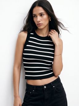 Outzidr - Black Stripes Crop Top