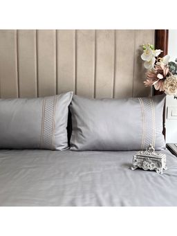 Sadyaska - Steel Grey Checkers Cotton Bedsheet (King)